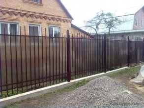 Сварные заборы с поликарбонатом 150 метров фото с установкой