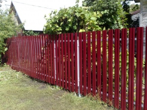 Забор из евроштакетника с забивными столбами 70 метров фото под ключ с установкой