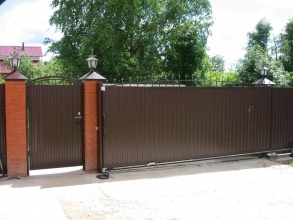 Дистанционное управление с откатными воротами - пример 8 фото в Первомайске