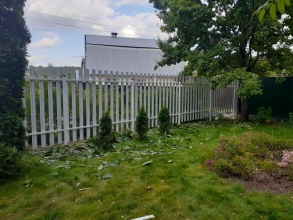 Забор из евроштакетника с забивными столбами 25 метров фото в Первомайске