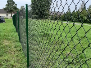 Забор из сетки рабицы в натяг 80 метров фото в Первомайске