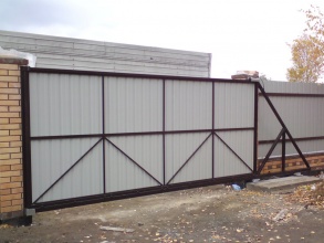 Ворота откатные с ручным управлением - пример 12 фото в Первомайске